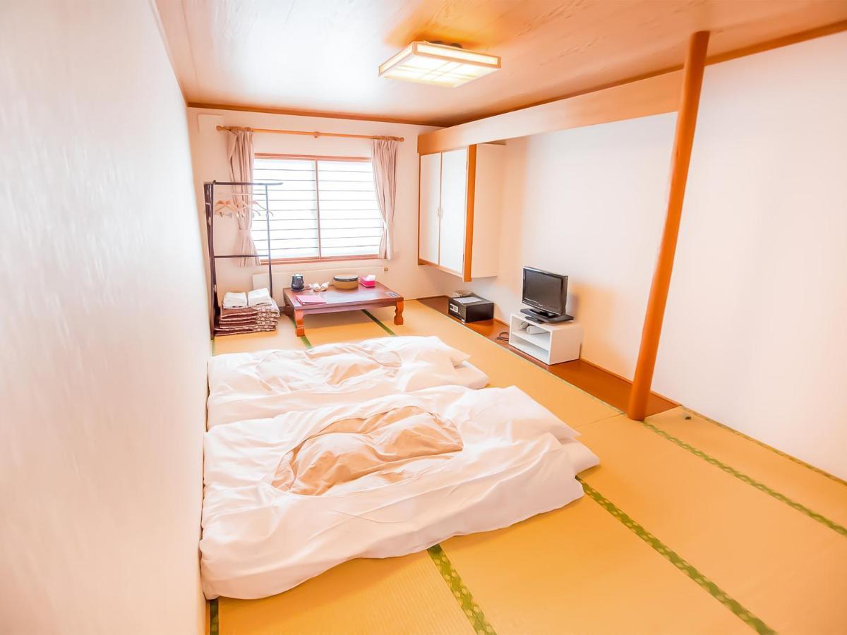 Rusutsu Lodges Pension Lilla Huset Niseko Luaran gambar